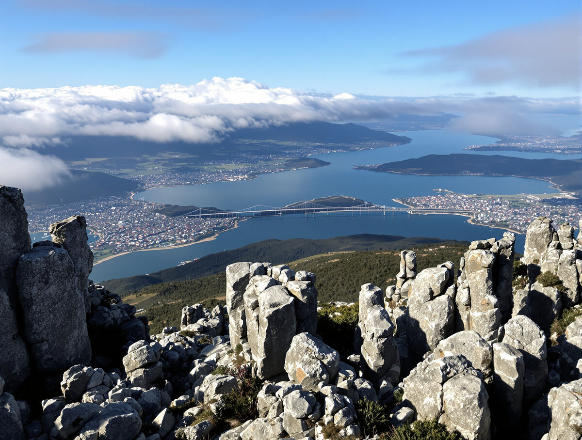 The view from the summit of kunanyi / Mount Wellington over Hobart and the Derwent River
